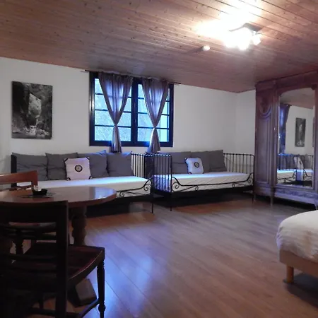 Pyrenees Emotions, Eco-responsables, Nature, Sports Aventures 住宿加早餐酒店 Malvézie